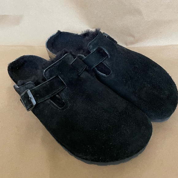 Lightly Used Birkenstock Black Boston Shearling Suede Leather Size EU 40 Narrow - Picture 2 of 10